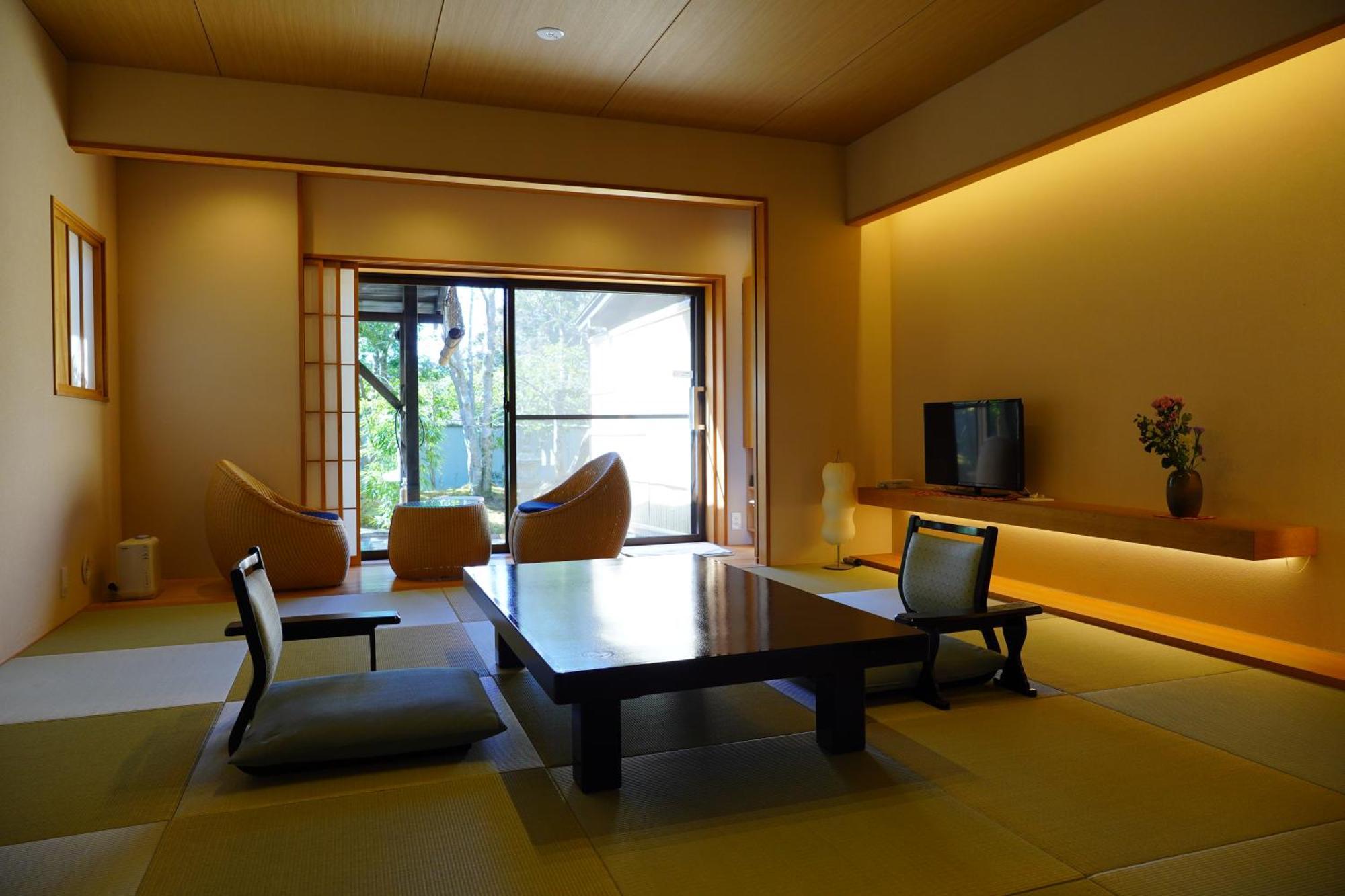 Yoshimatsu Hotel Хаконе Екстериор снимка
